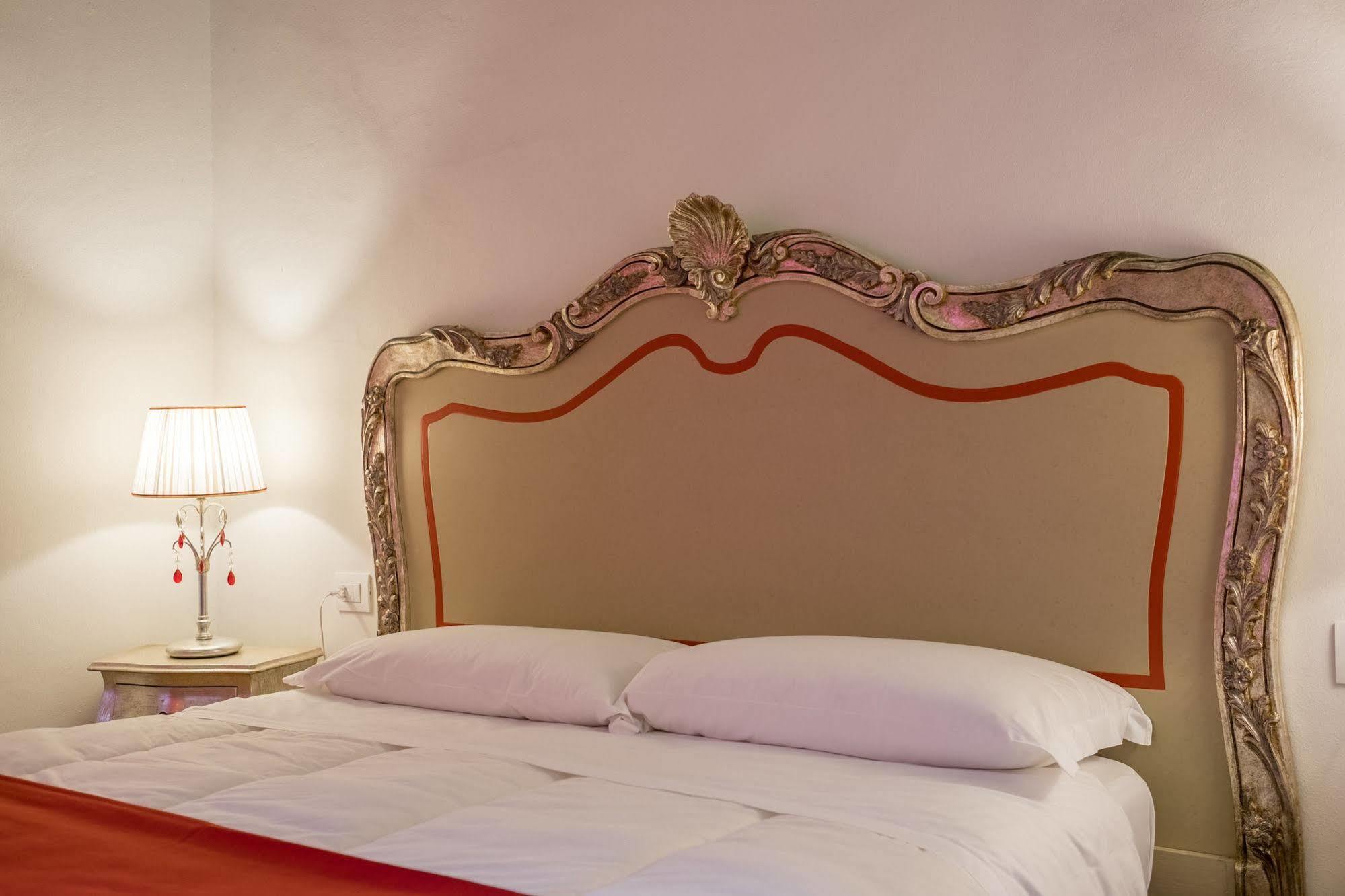 Residenza D'epoca Al Numero 8 Bed & Breakfast Florence
