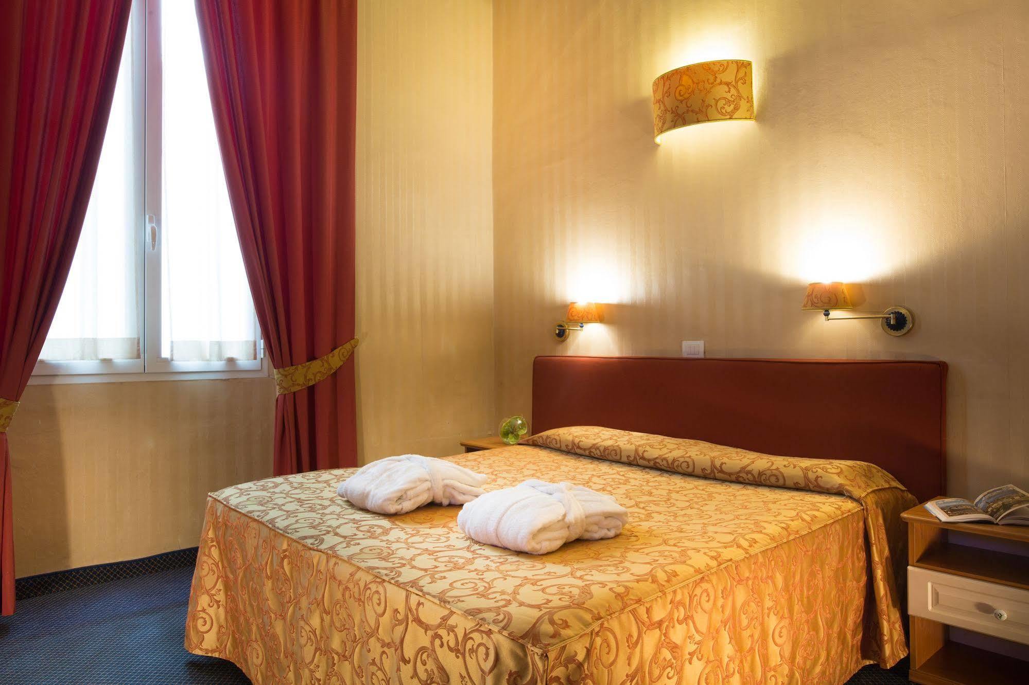 Montreal Hotell 3*