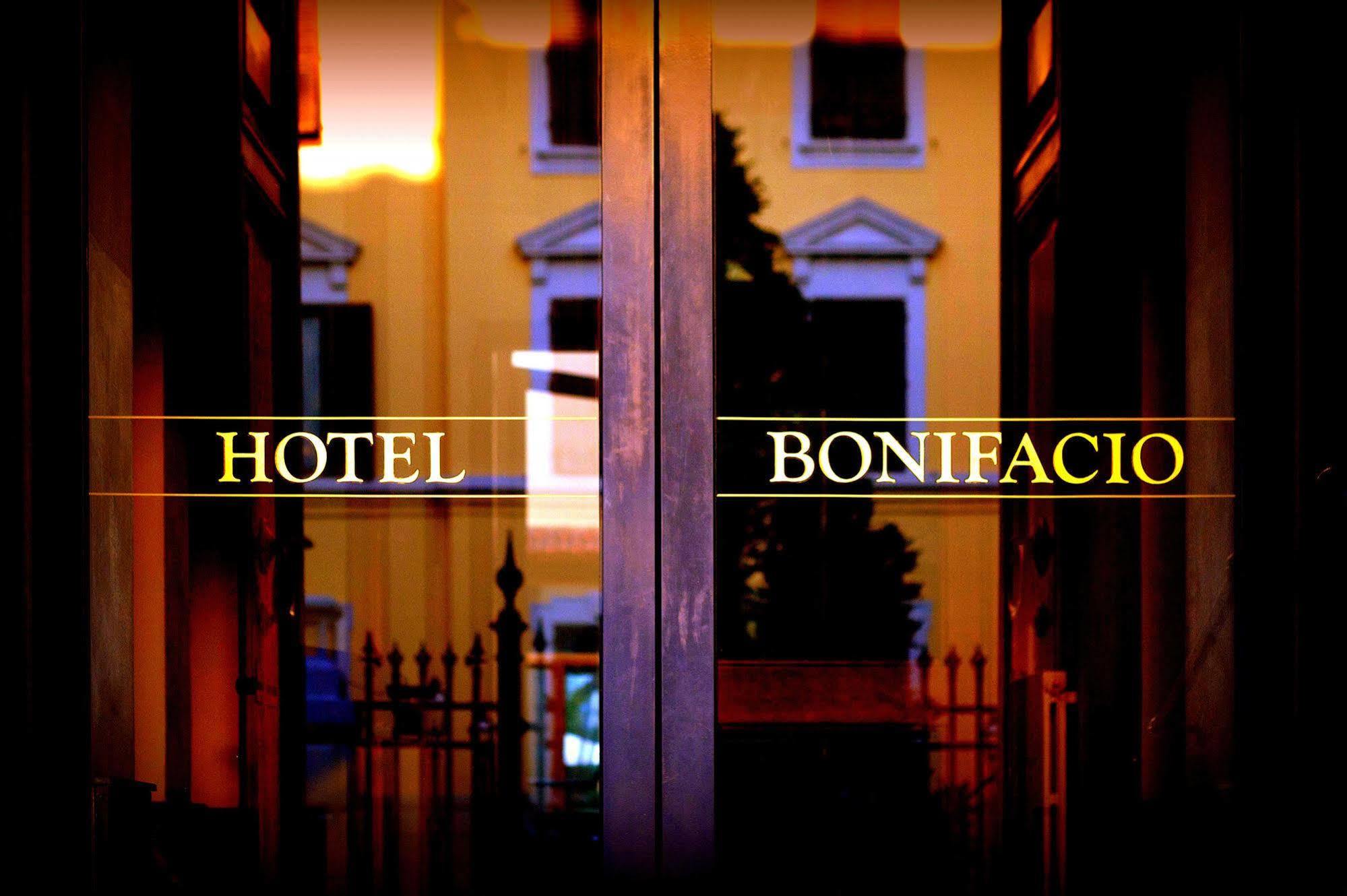 Hotel Bonifacio 3*