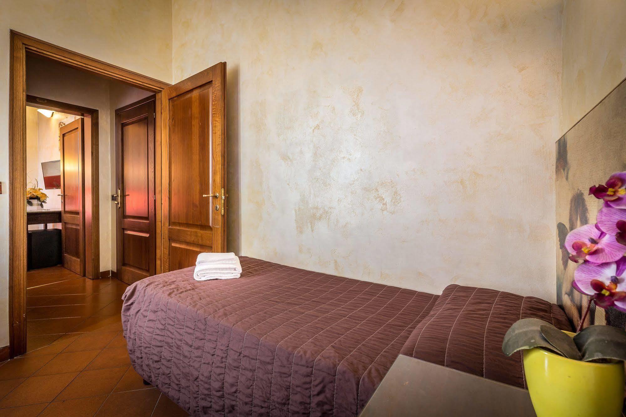 Delle Tele Hotell 3*