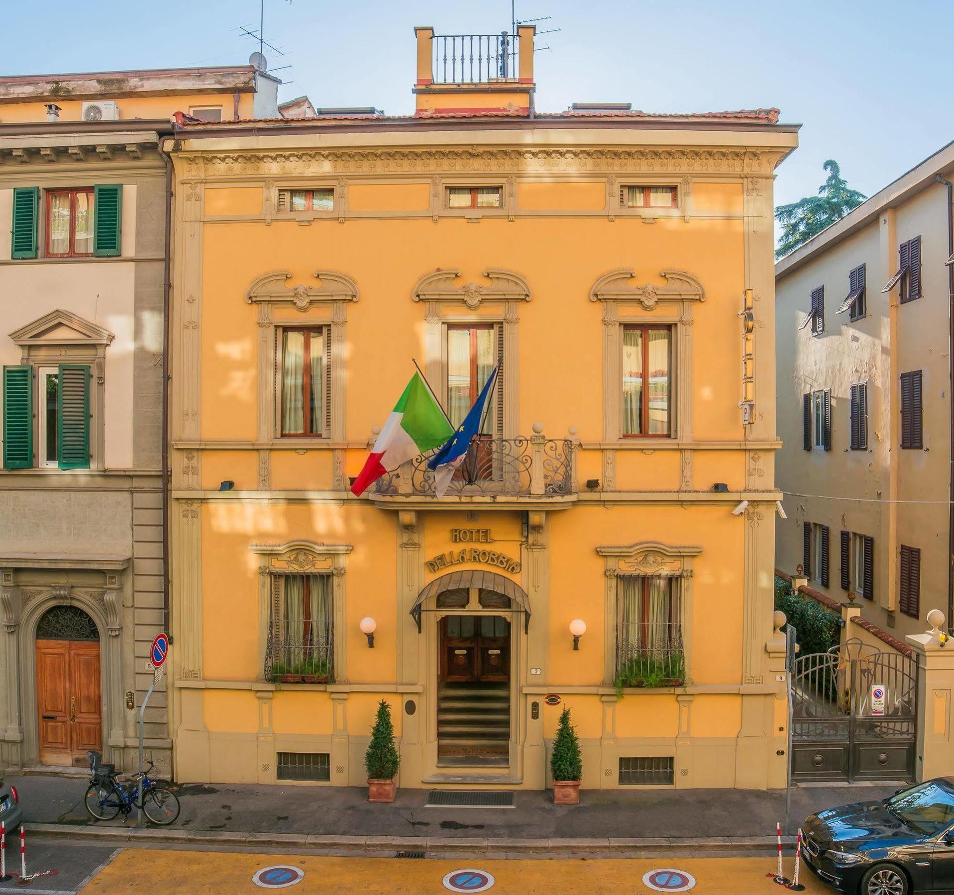 Della Robbia 3*