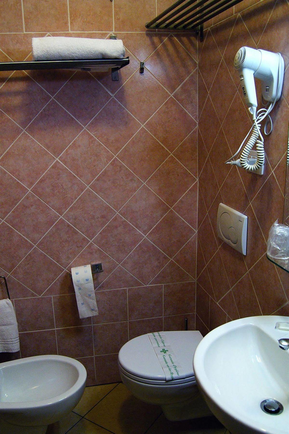 Gjestgiverier Adelaide House 2*