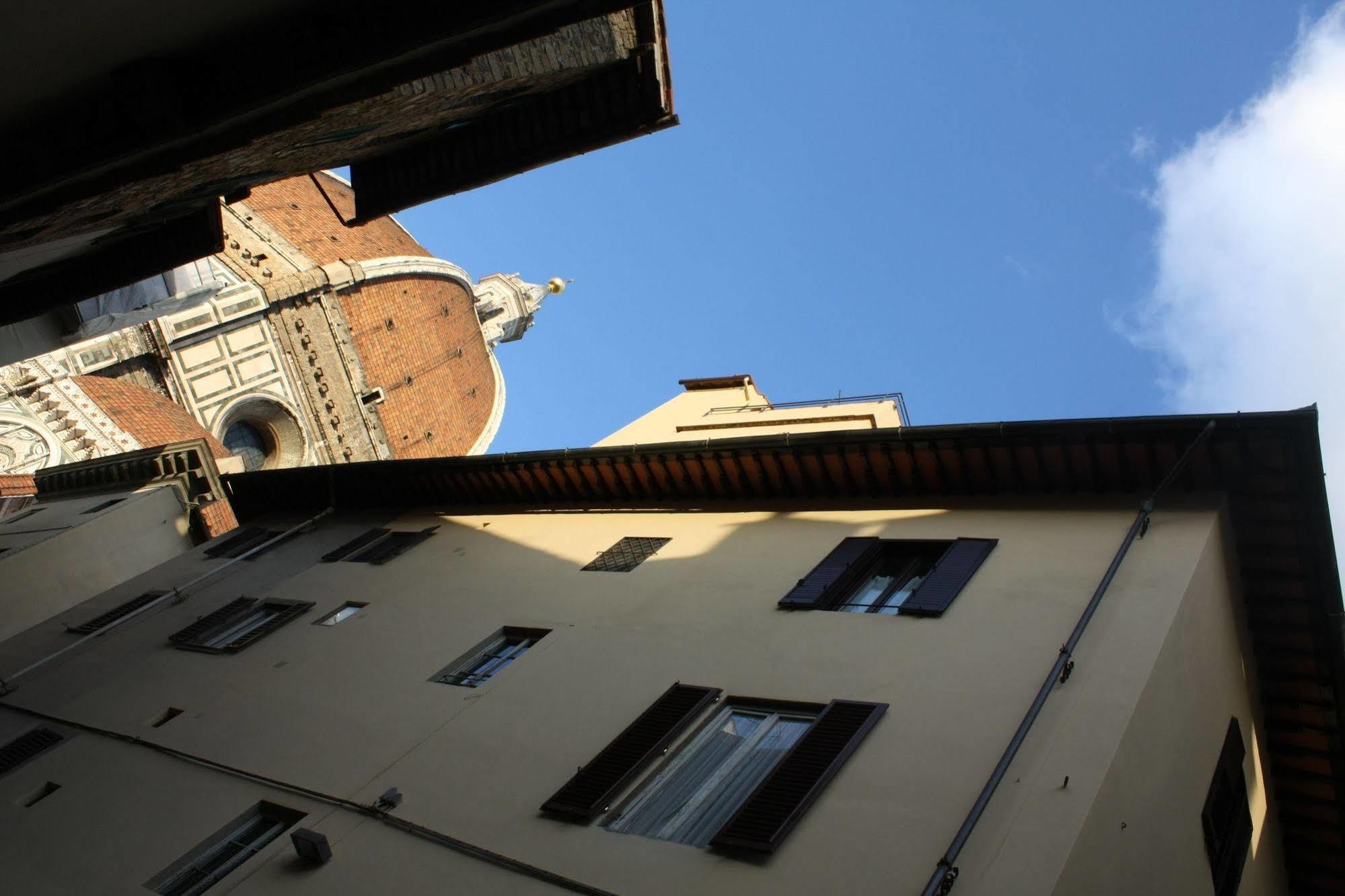 Adelaide House 2* Firenze