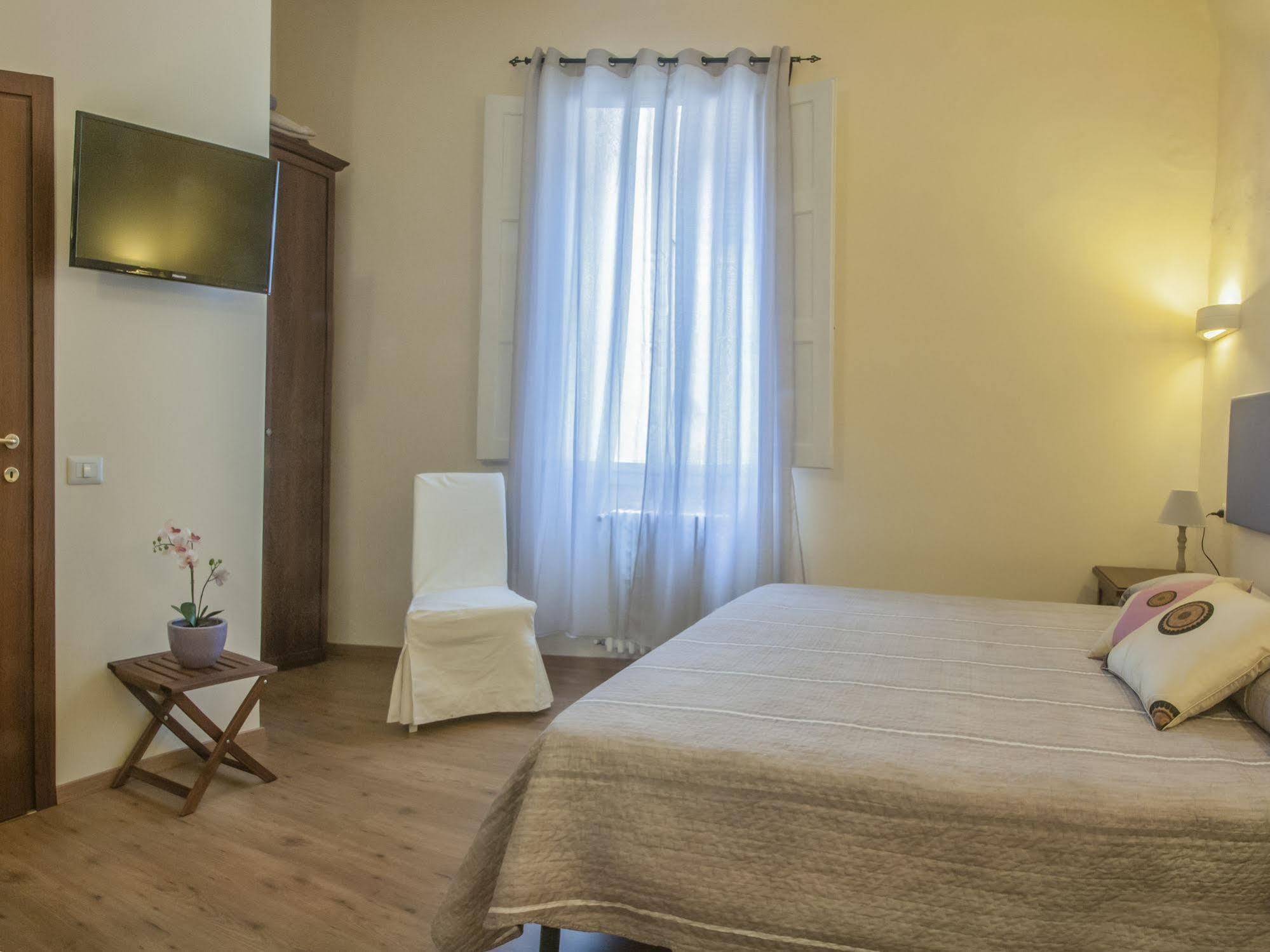 Bed & Breakfast De Biffi Florence