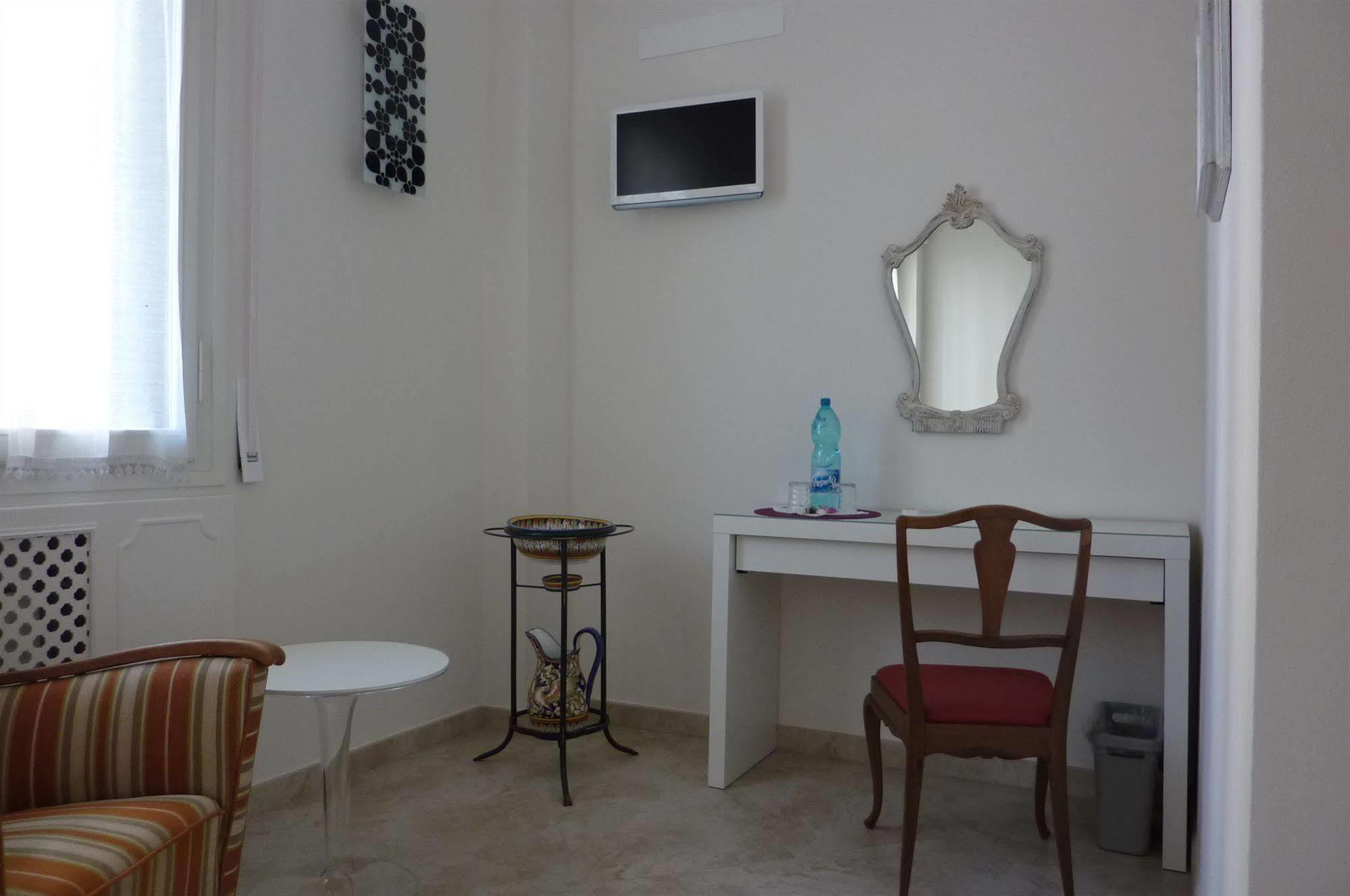 Couette-café Atelier Cosseria 2*