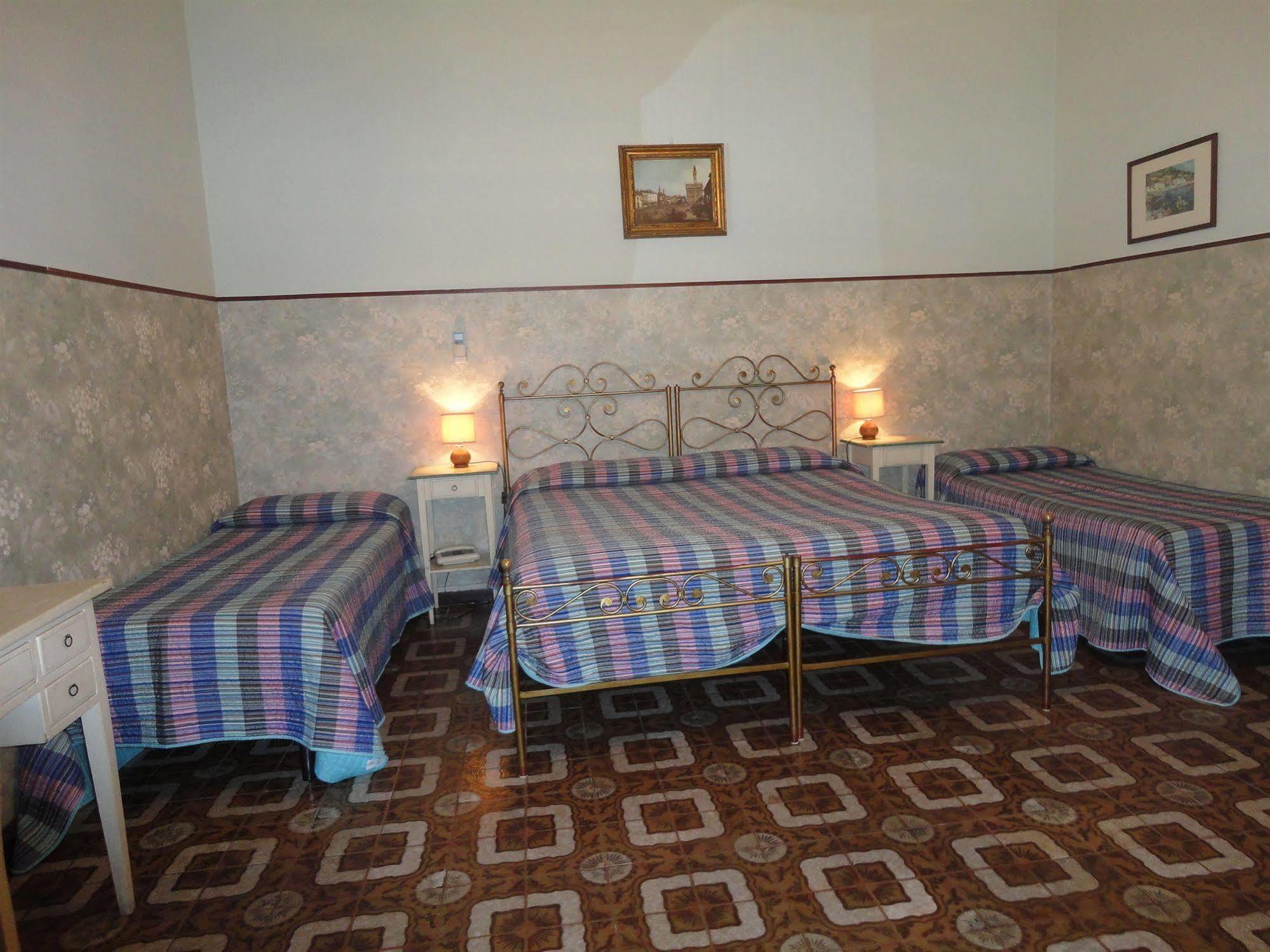 Hotel Delle Camelie 2*