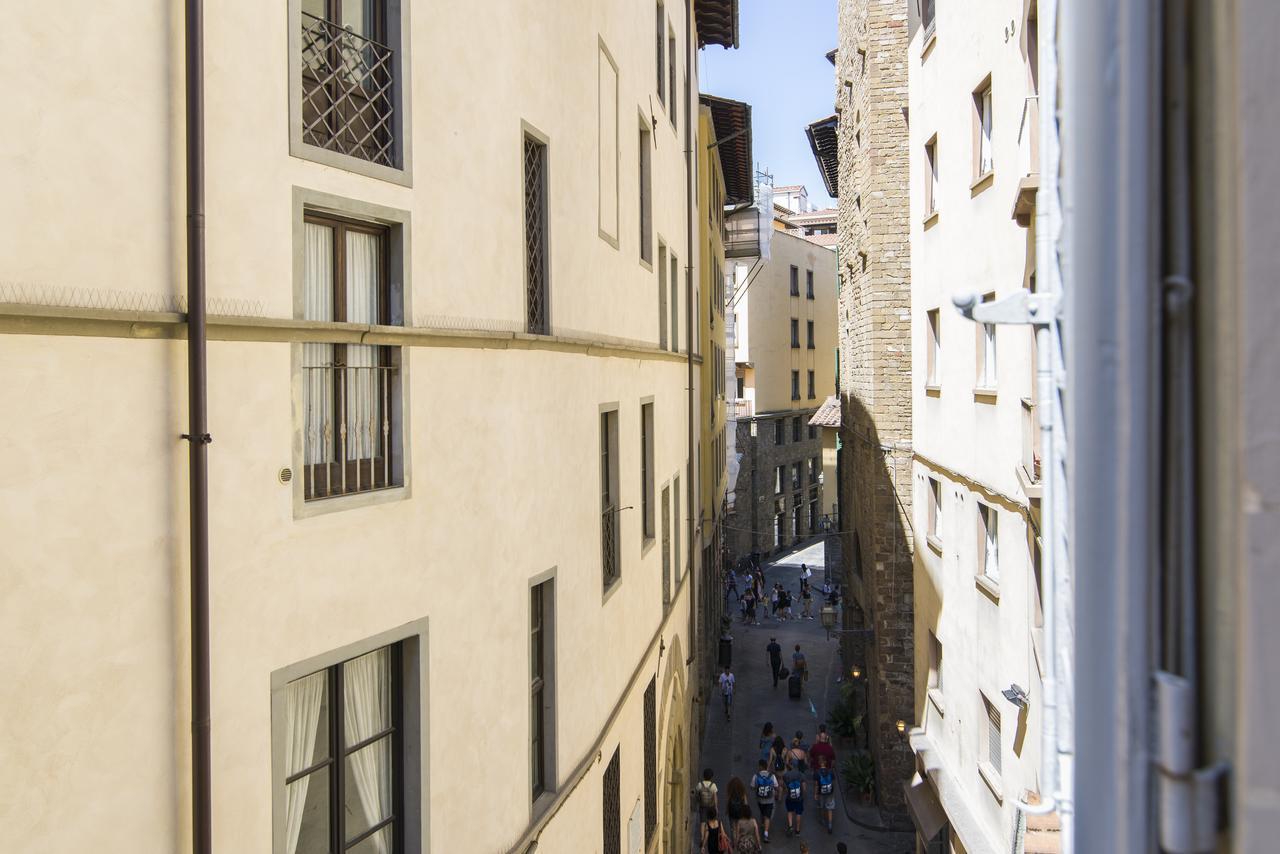 Ponte Vecchio Flats * Florence