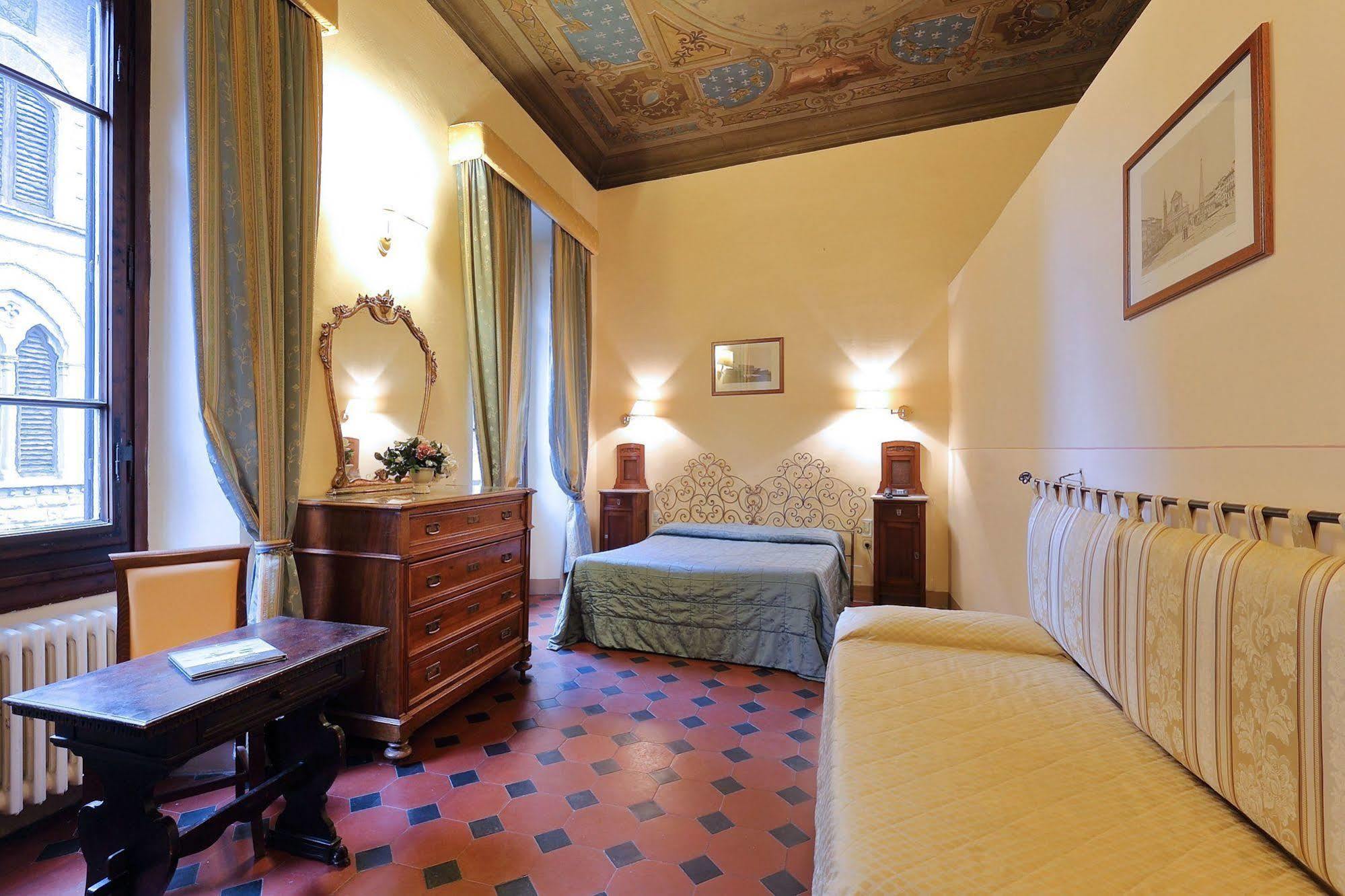 Hotel Residenza Cimabue 3*