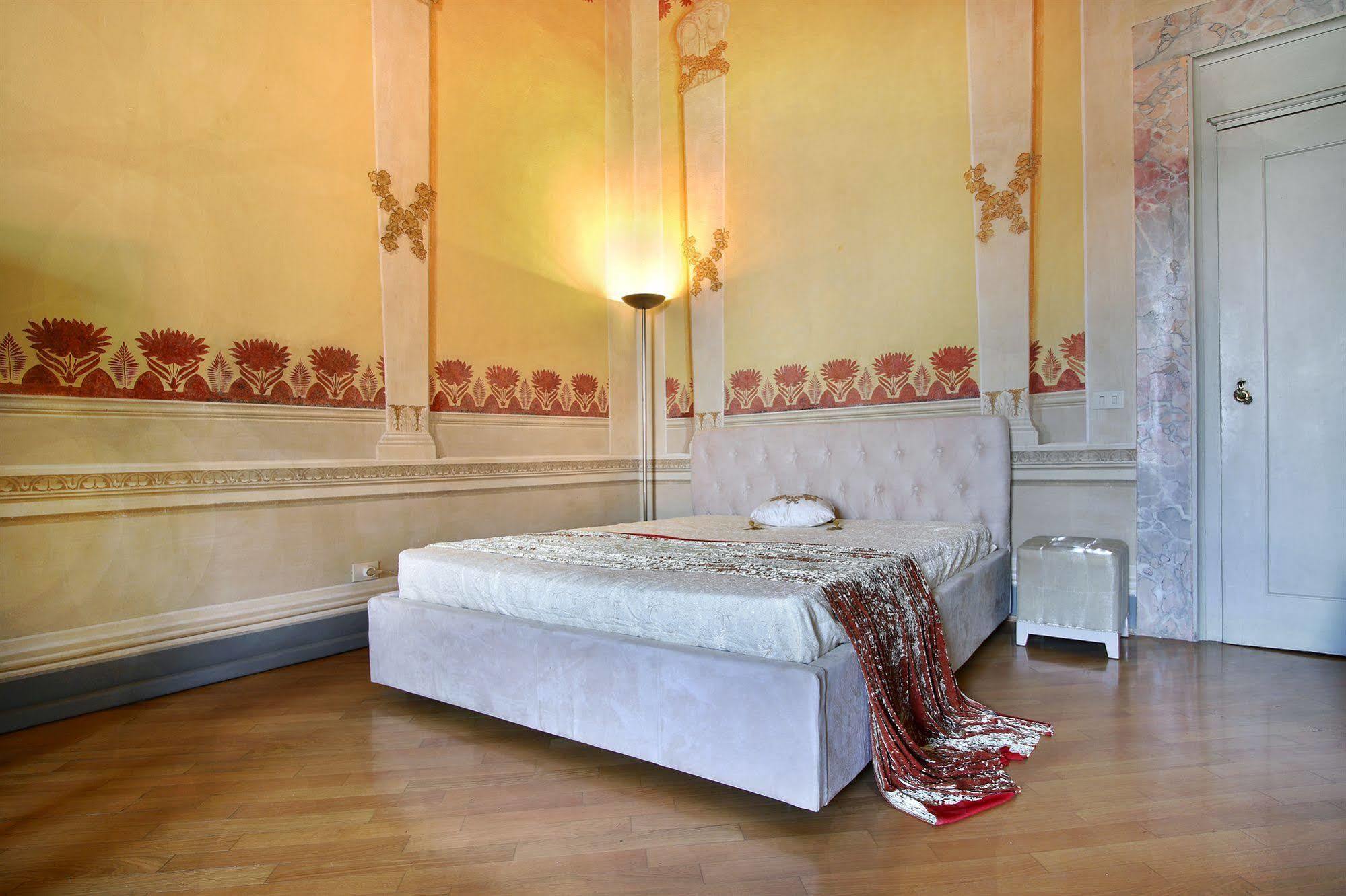 Palazzo Tolomei - Residenza D'epoca Couette-café 3*