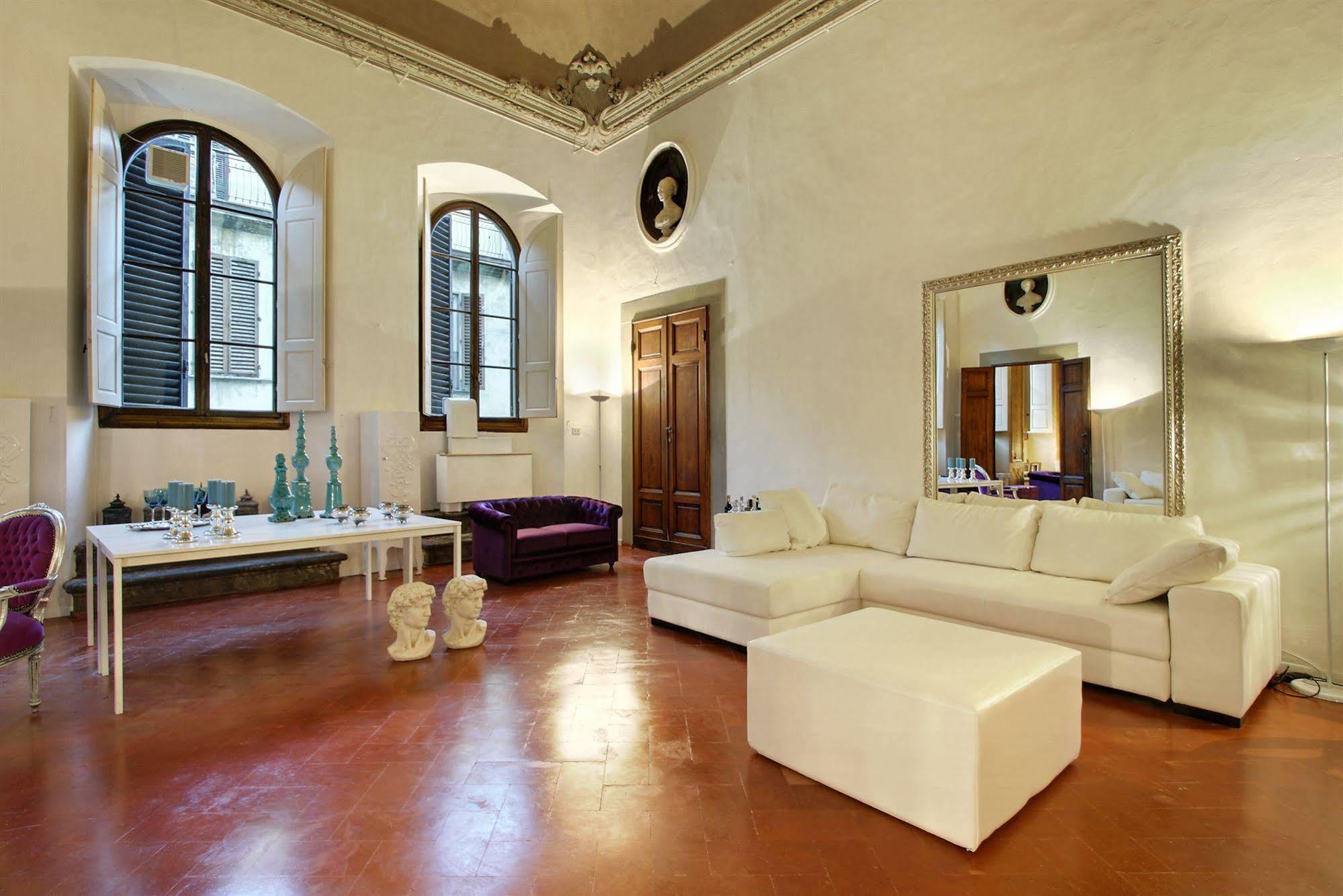 Palazzo Tolomei - Residenza D'epoca Couette-café