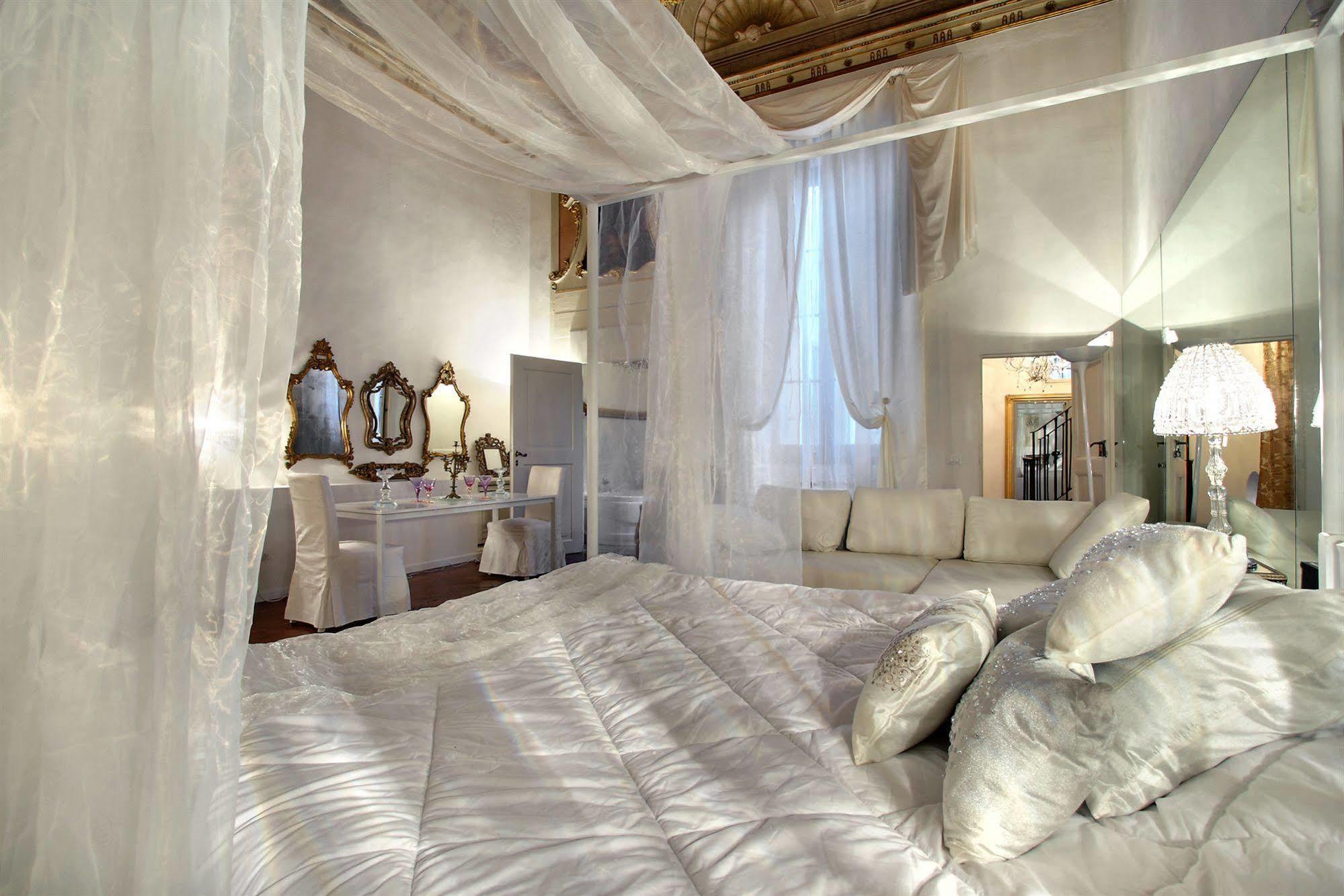 Palazzo Tolomei - Residenza D'epoca Couette-café Florence