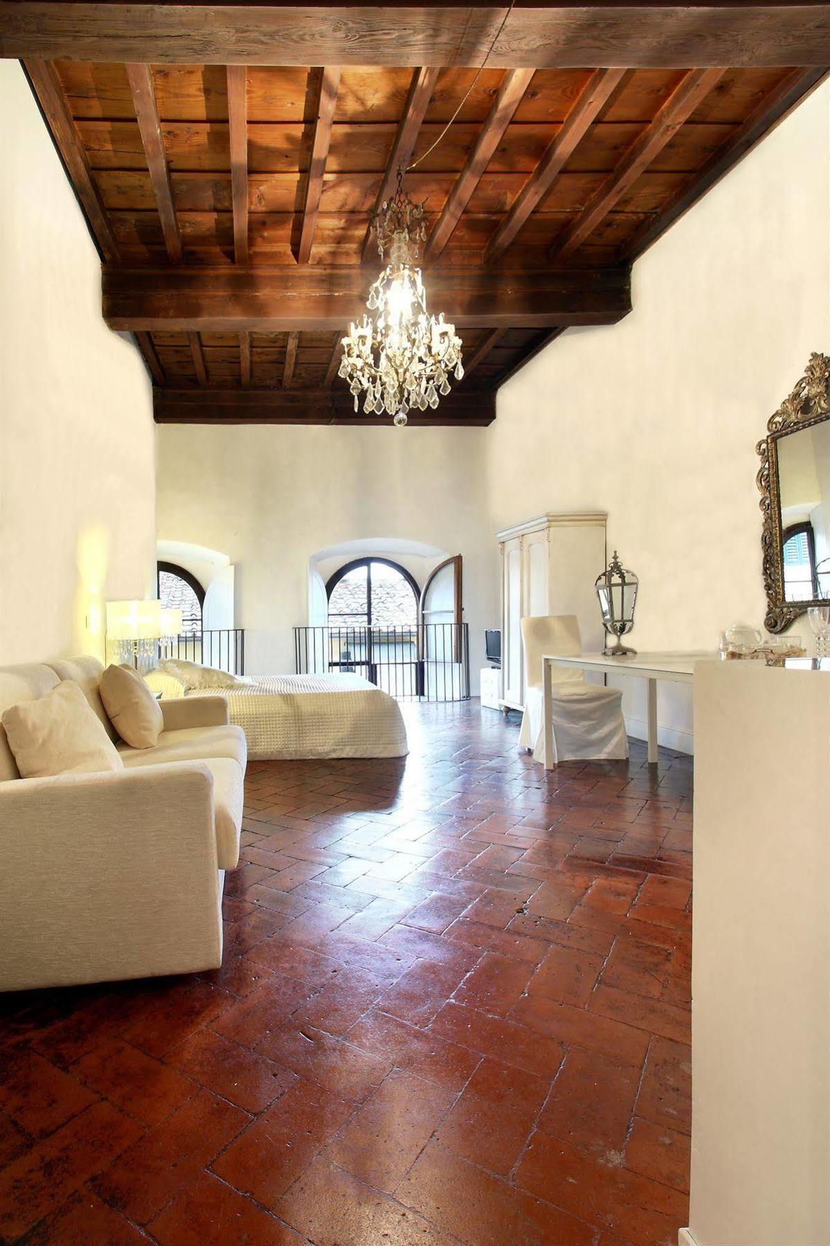 Palazzo Tolomei - Residenza D'epoca Couette-café 3*