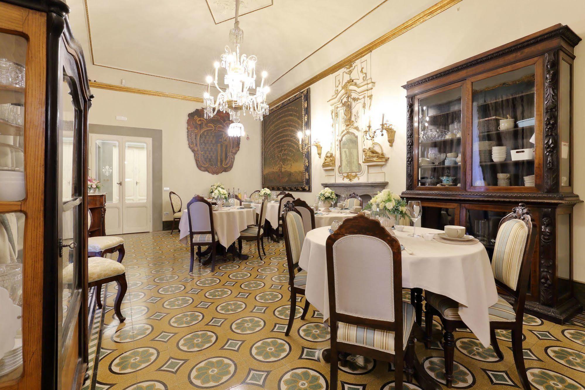 Piazza Pitti Palace - Residenza D'epoca Bed & Breakfast 3*