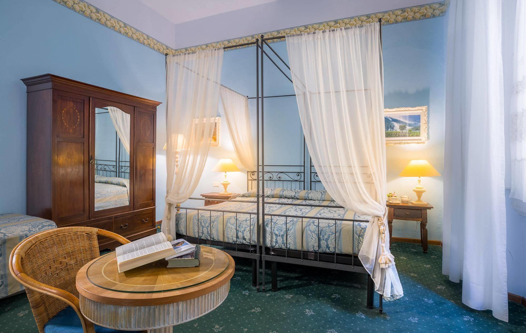 Torre Guelfa Palazzo Acciaiuoli 4*