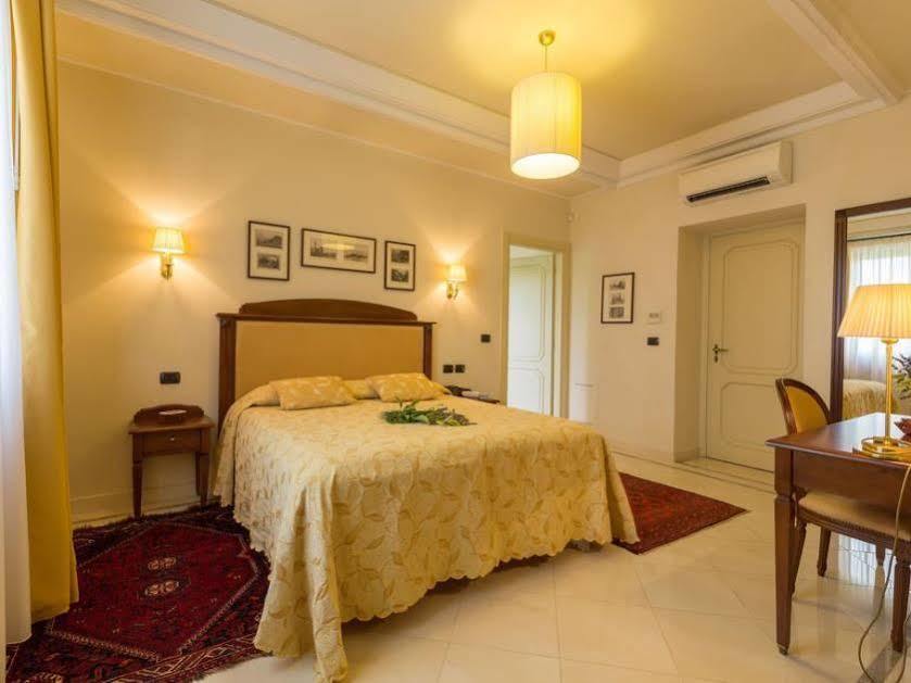 Relais Jacopone Bed & Breakfast 3*