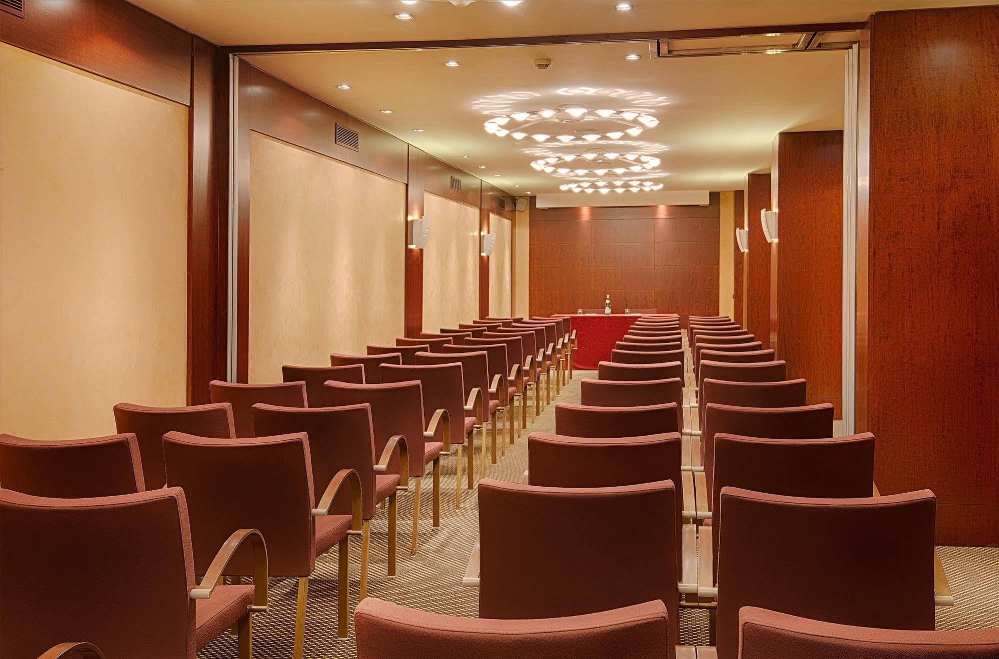 Hotell Nh Firenze