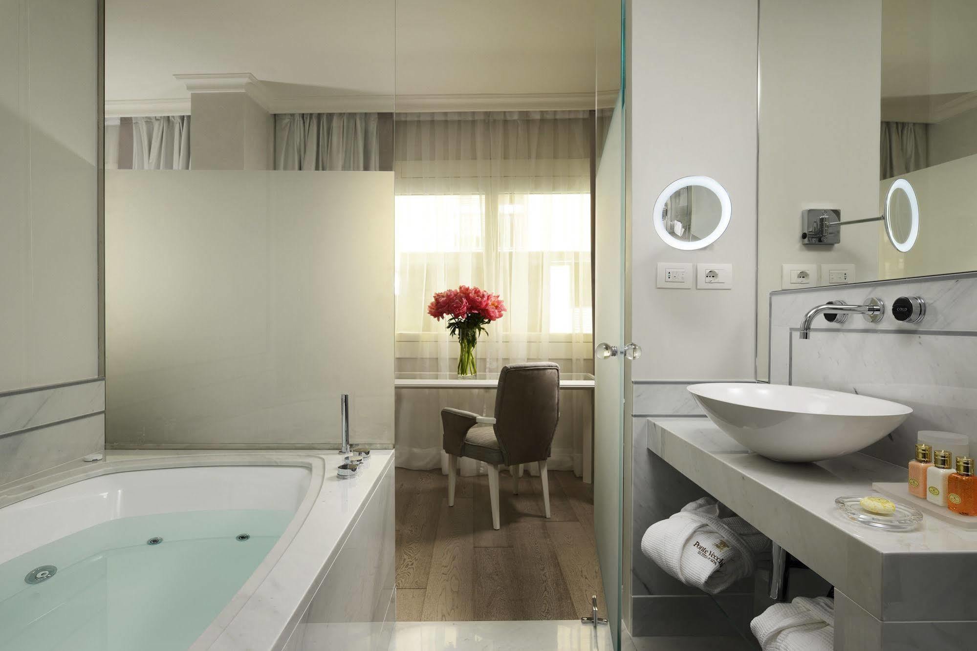 Ponte Vecchio Suites&spa Hotel 4*