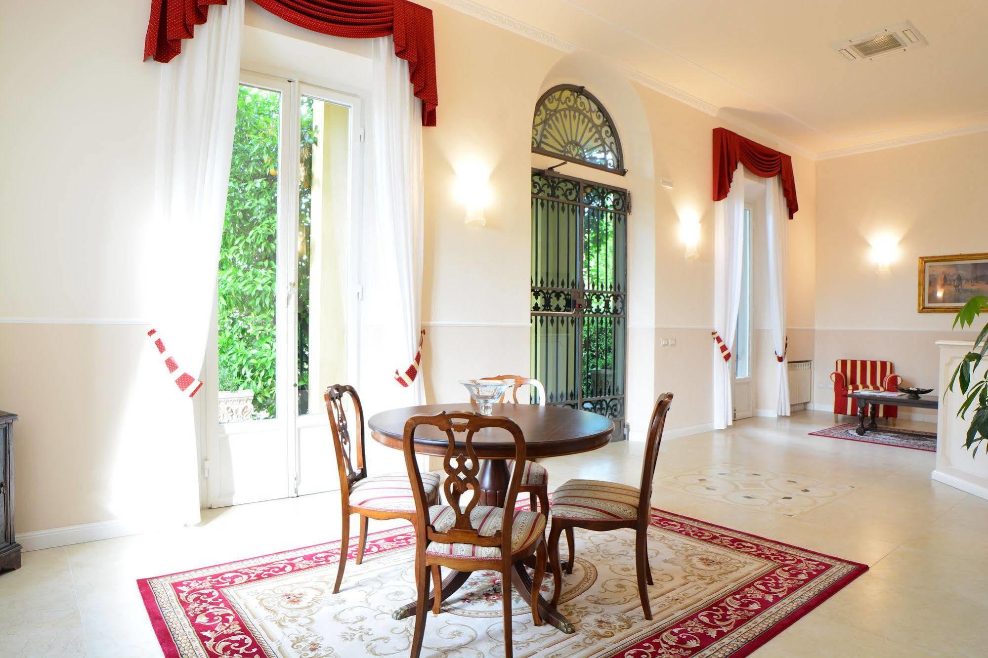 Dimora Salviati Bed & Breakfast Florence