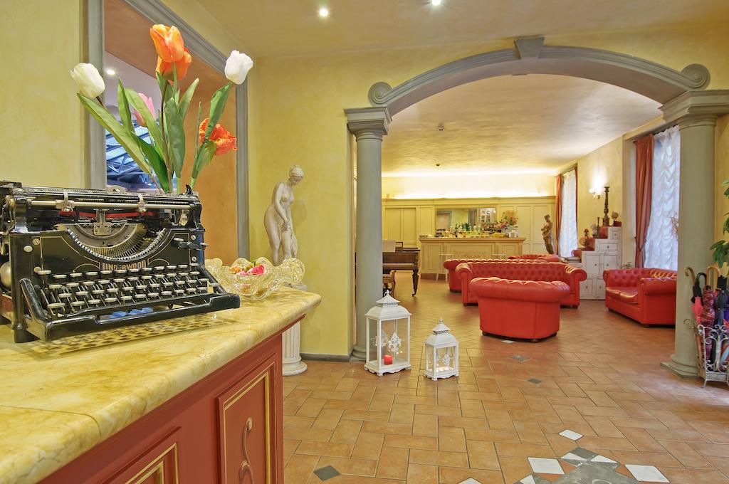 Hotel Alba Palace