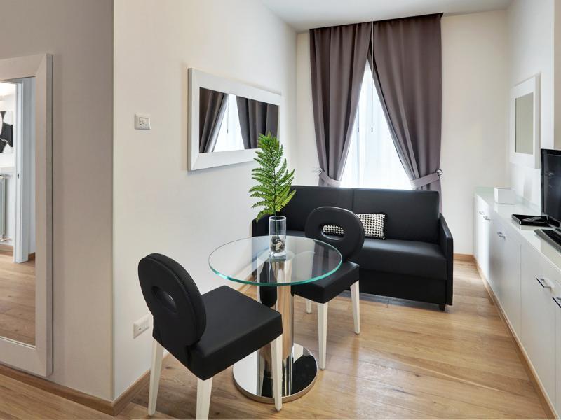 Hotel Lhp