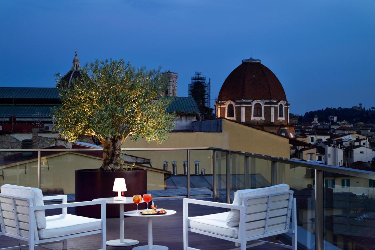 Glance In Firenze