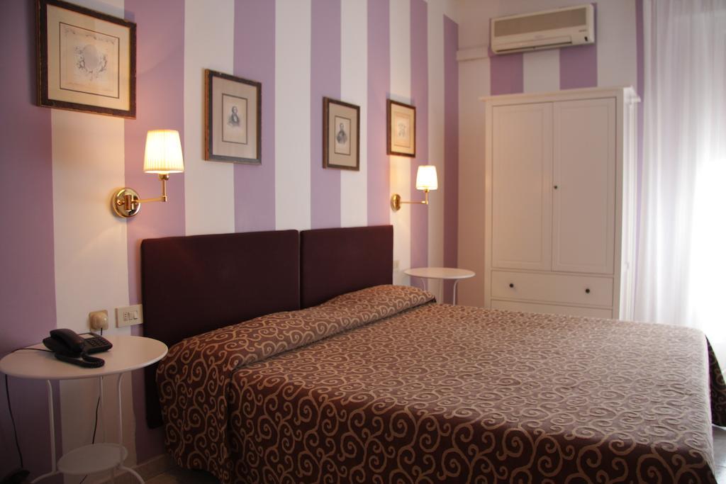 Alex Hotel 3*
