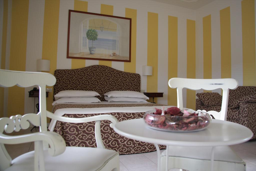 Alex Hotel 3*