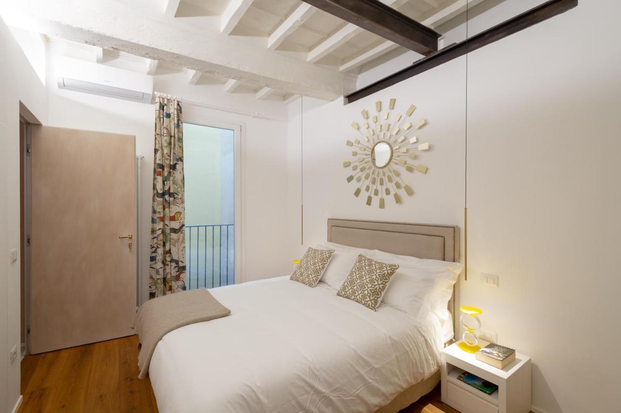 - Santospirito Exclusive Florence