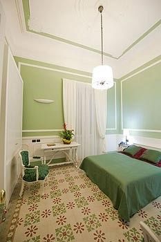Palazzo Lombardo 2* Florence