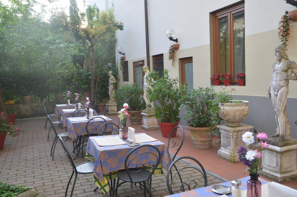 Hotel Mia Cara & 3*
