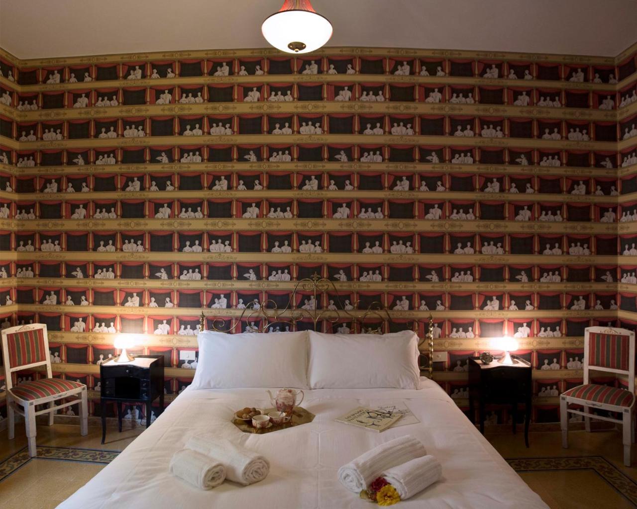 Fornasetti Leilighet *