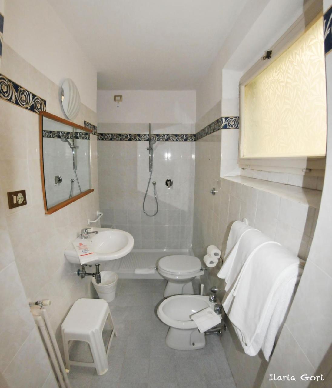 Hhb Hotel 3*