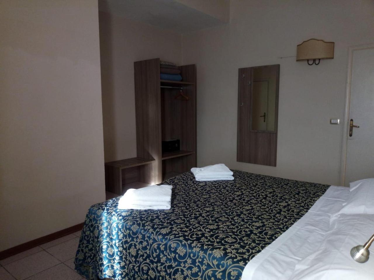 Hhb Hotel 3*
