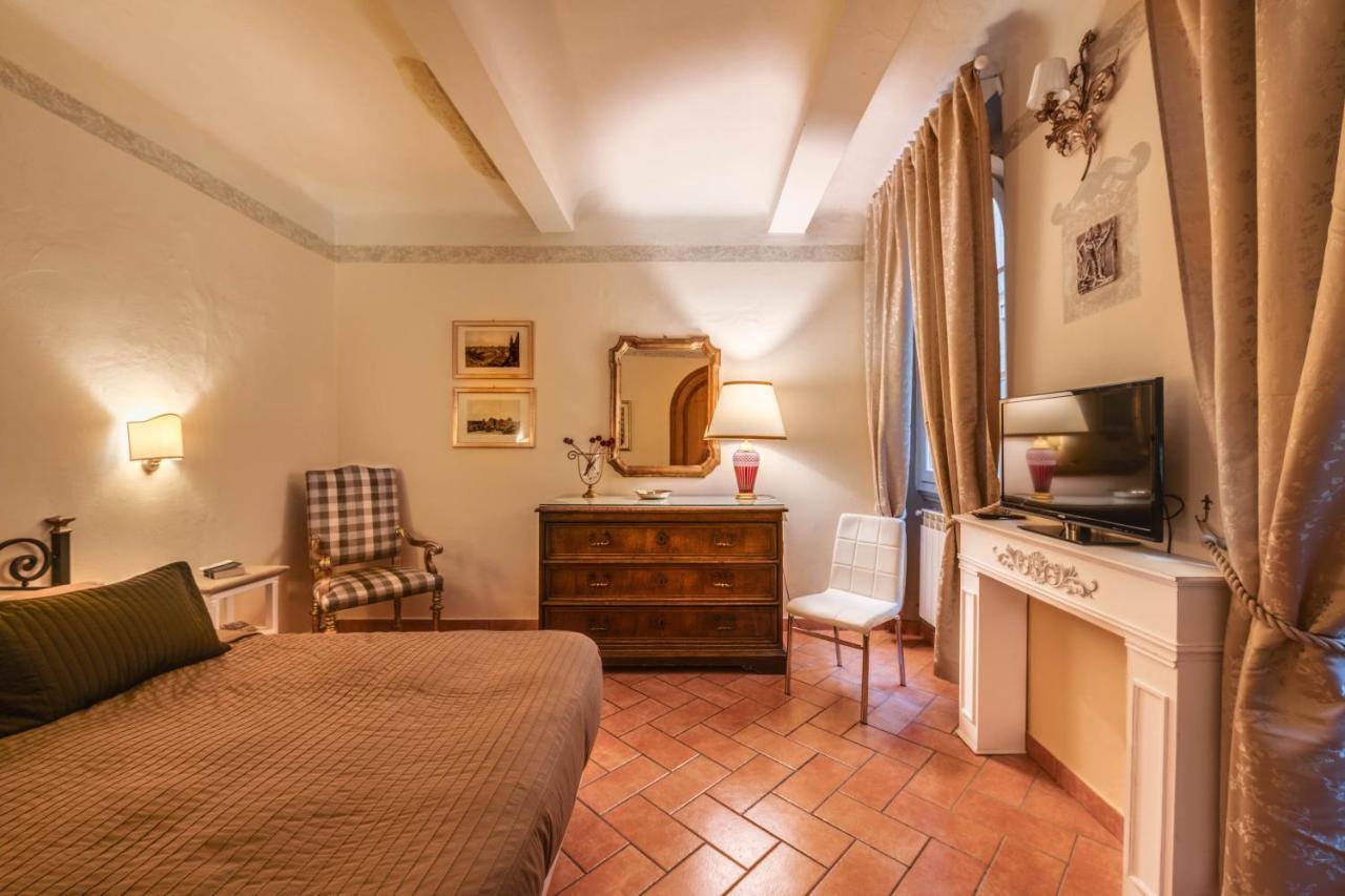 Dante States Apartment Florence