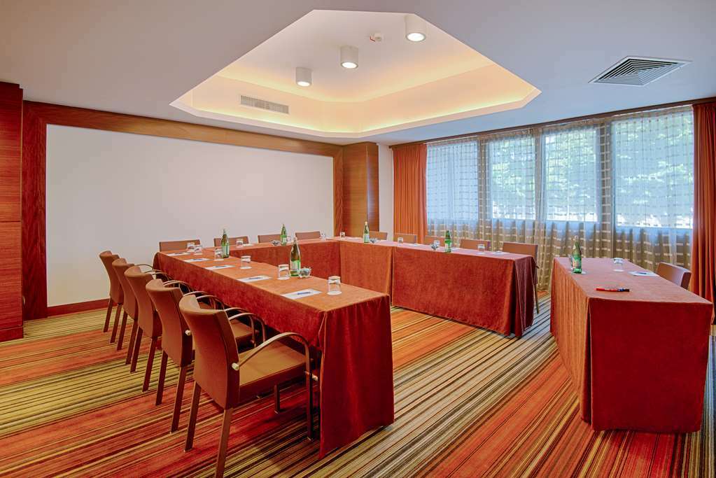 Nh Hotell 4*