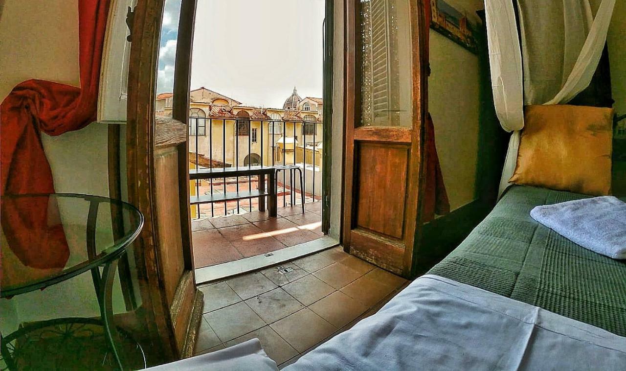 Holiday Rooms *