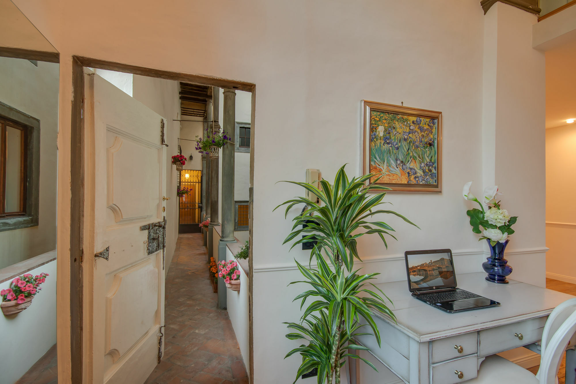 Gjestgiverier Residenza D'epoca Borgo Albizi 3*