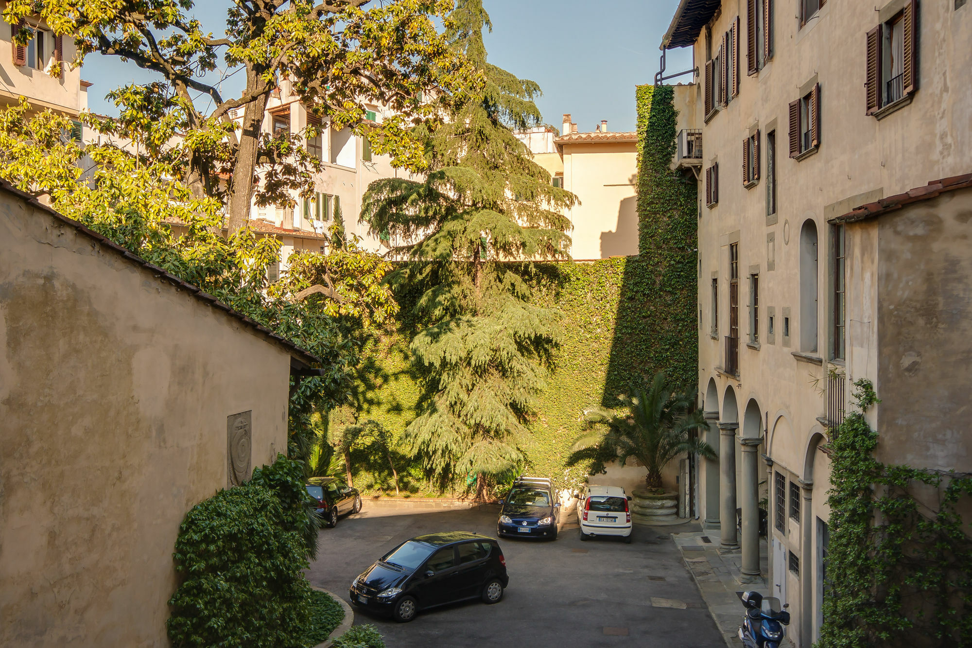 Residenza D'epoca Borgo Albizi Gjestgiverier 3*