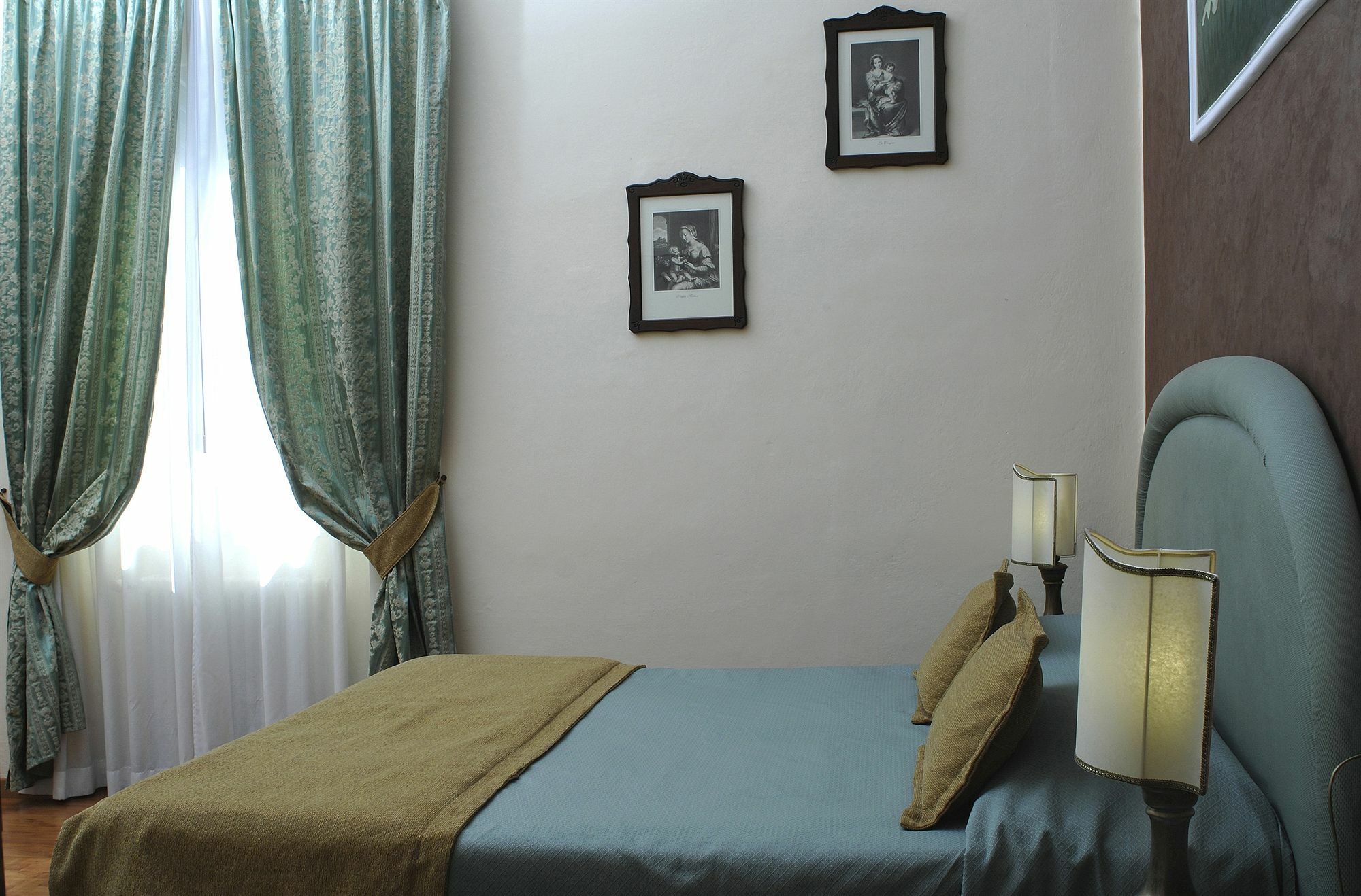 Bed & Breakfast Relais Dante E Beatrice Firenze