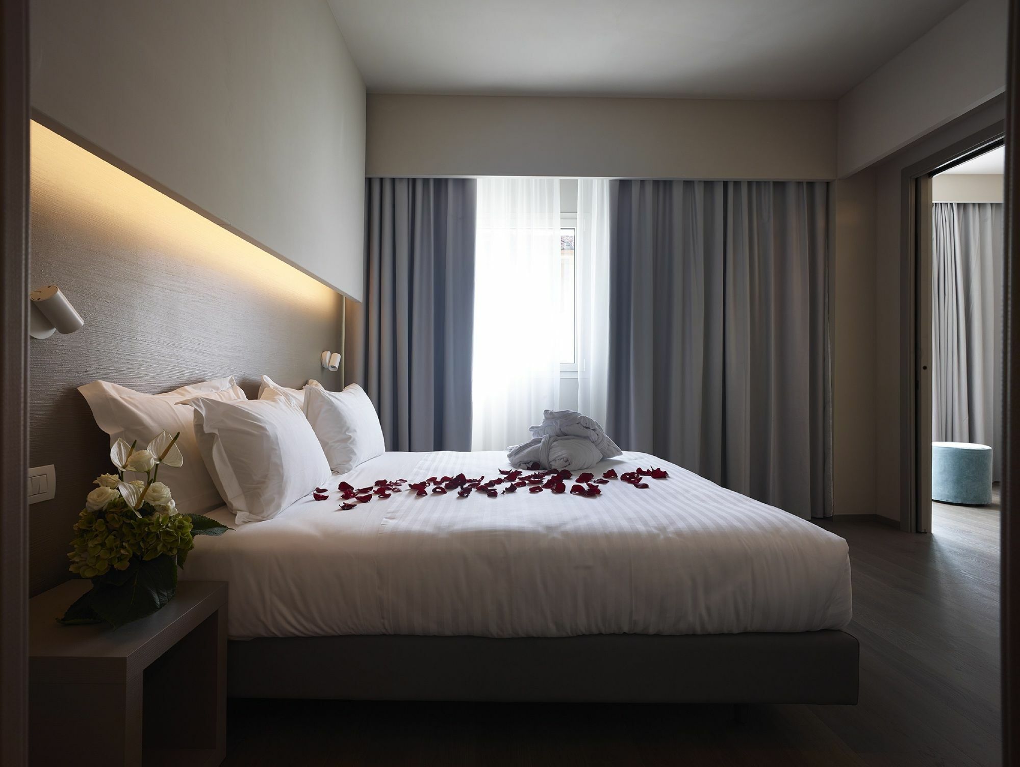 Glance In Hotel 4*