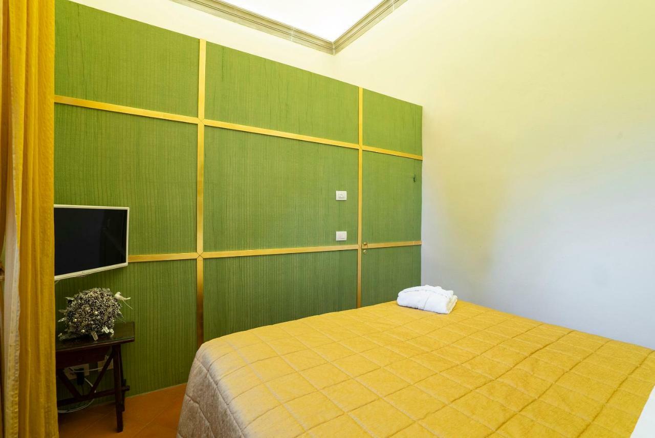 Torre Dei Lari Residenza D'epoca Bed & Breakfast