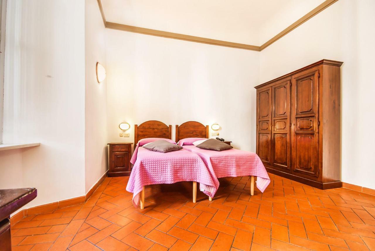 Costantini Hotell 2*