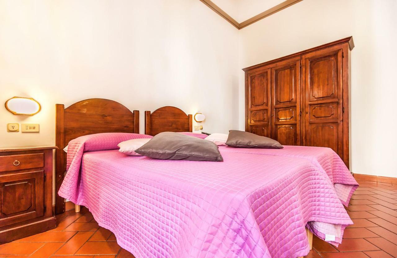 Costantini Hotell 2*