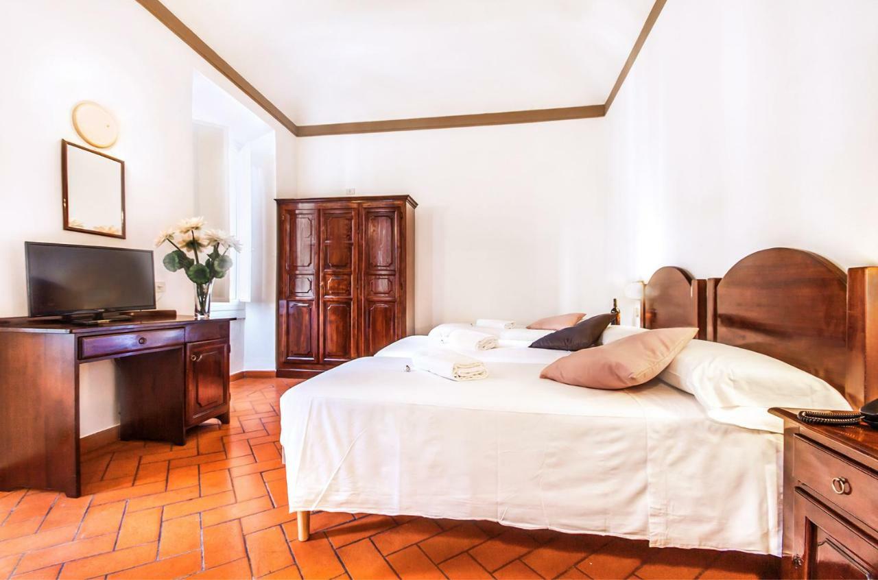 Costantini Hotell 2*