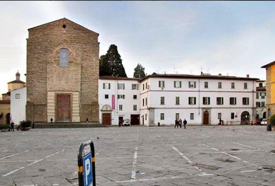 Piazza Del Carmine *