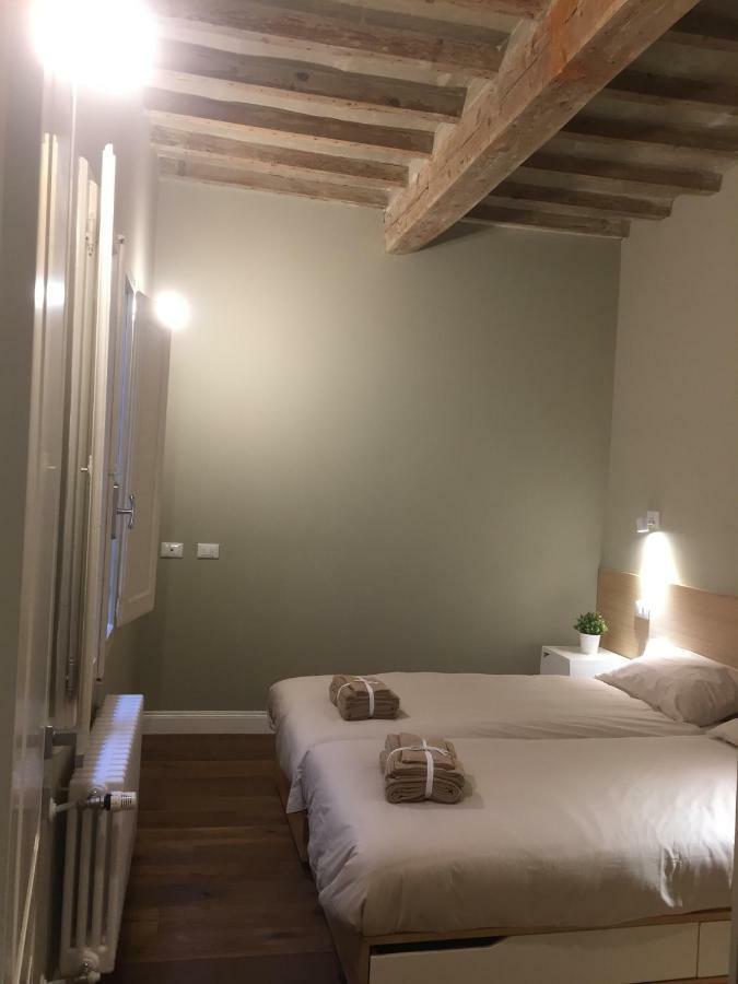 Leon Rosso Flat Firenze