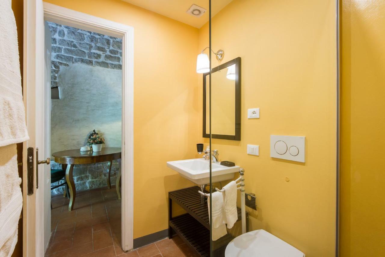 Villa In Private Estate,shared Pool,parking,3km To Ponte Vecchio