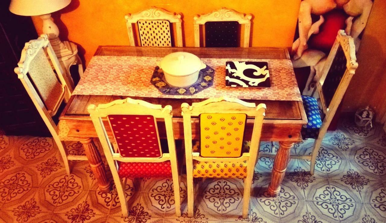 Hand Decorated House With Court * Firenze
