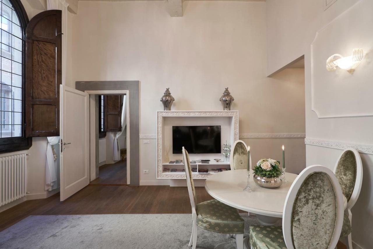 Luxury Rucellai Apartment *