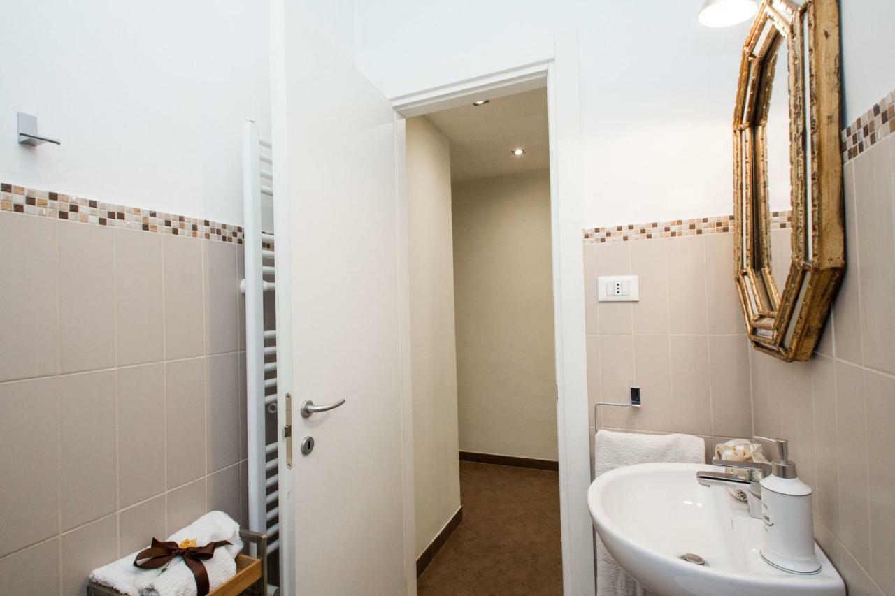 Charming Cavour Heart Of Appartement